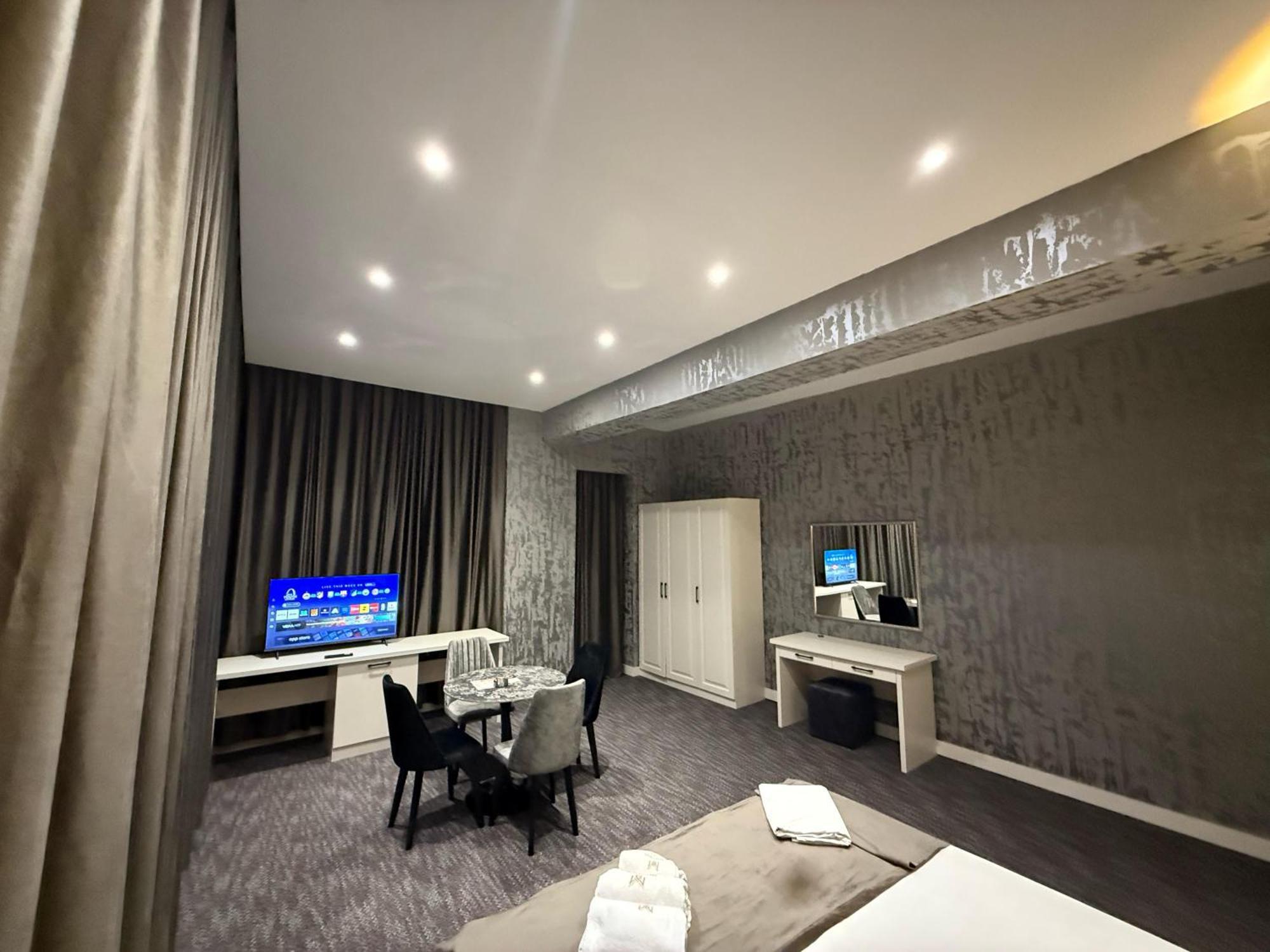 Black Mont Inn Hotel Баку Екстер'єр фото